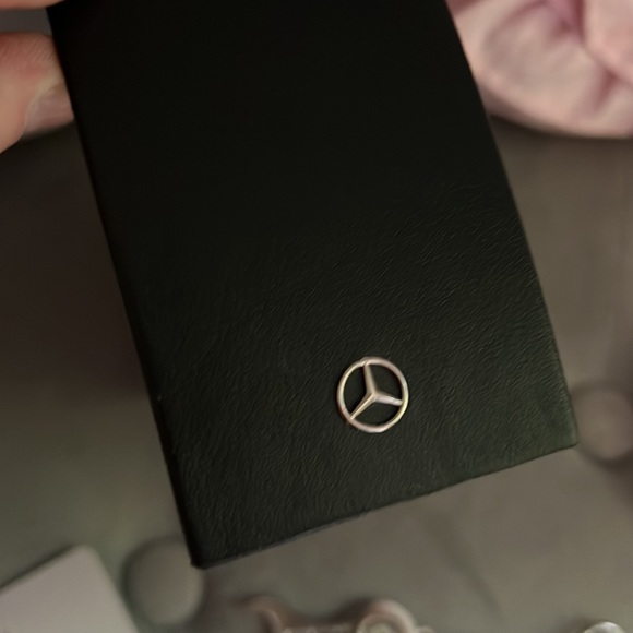 Mercedes-Benz bundle includes sunglass case, keychain and 2 key fob covers. - Picture 5 of 8